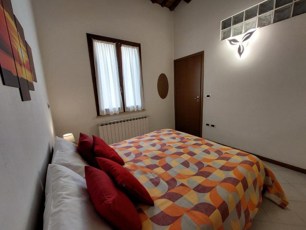Appartamento In Centro Free Wi-Fi, Self Check-In Forli Exterior photo